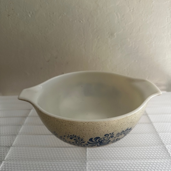 Vintage Speckled Mixing Bowl with Blue Floral Design - Picture 2 of 2